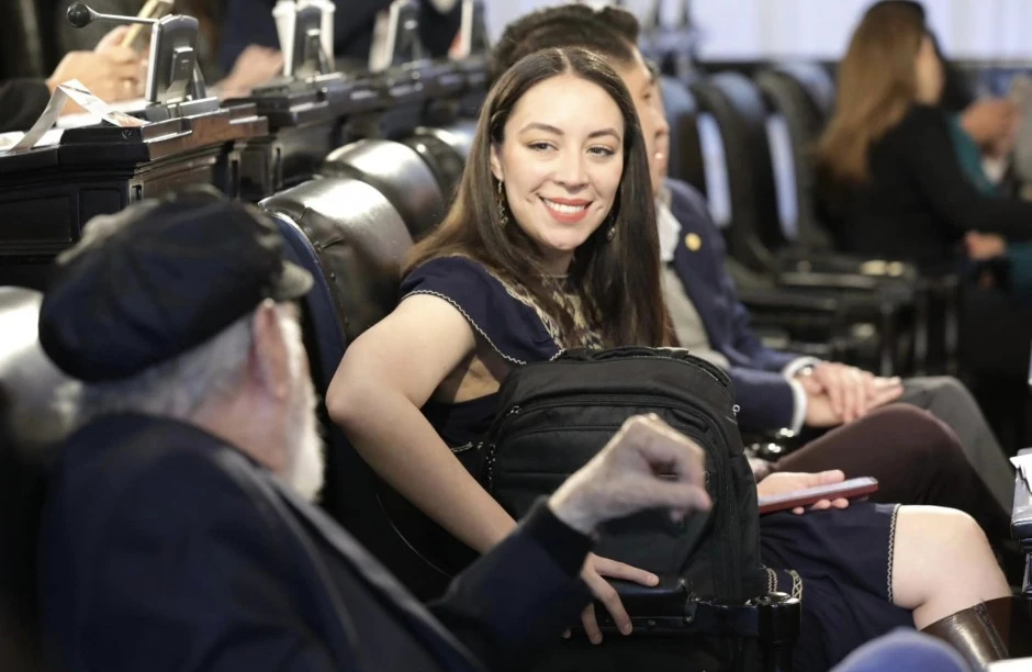La fragmentación del discurso político y la relevancia de una voz femenina en el Senado