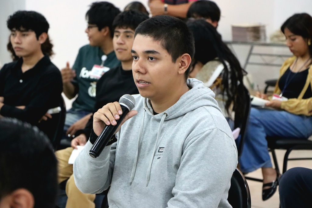 Versión estenográfica de la presentación editorial Temas Selectos: Comunicación, política y género. Un análisis de campañas electorales en Radio y TV en México. FIL Guadalajara 2025 – Central Electoral INE